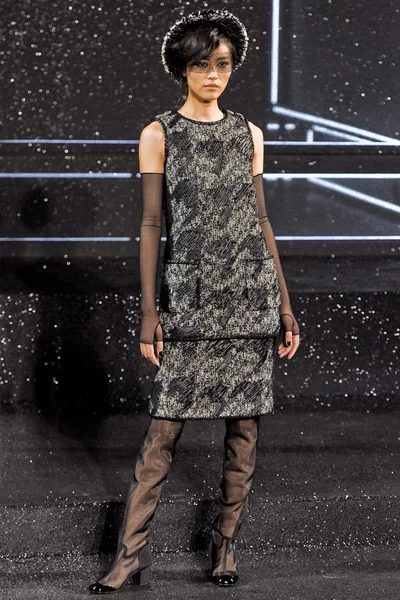 Look 17